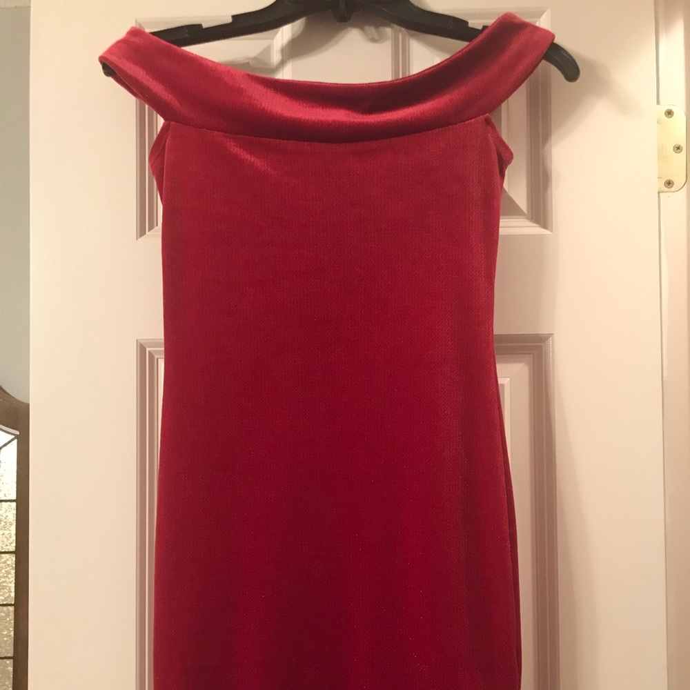 red sparkly velvet dress from forever 21